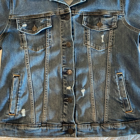 Gap distressed denim jacket, size medium - Picture 5 of 7
